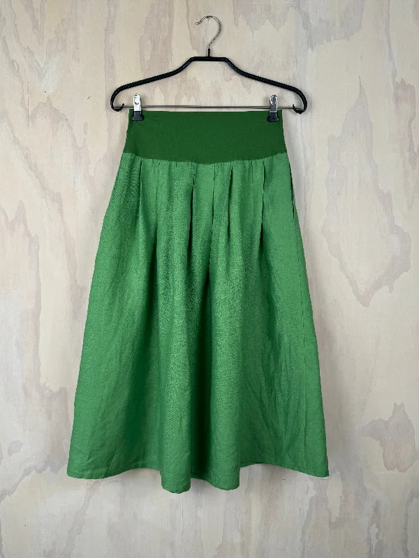 Juna Pleat Skirt - Leaf velvet skirt luxurious