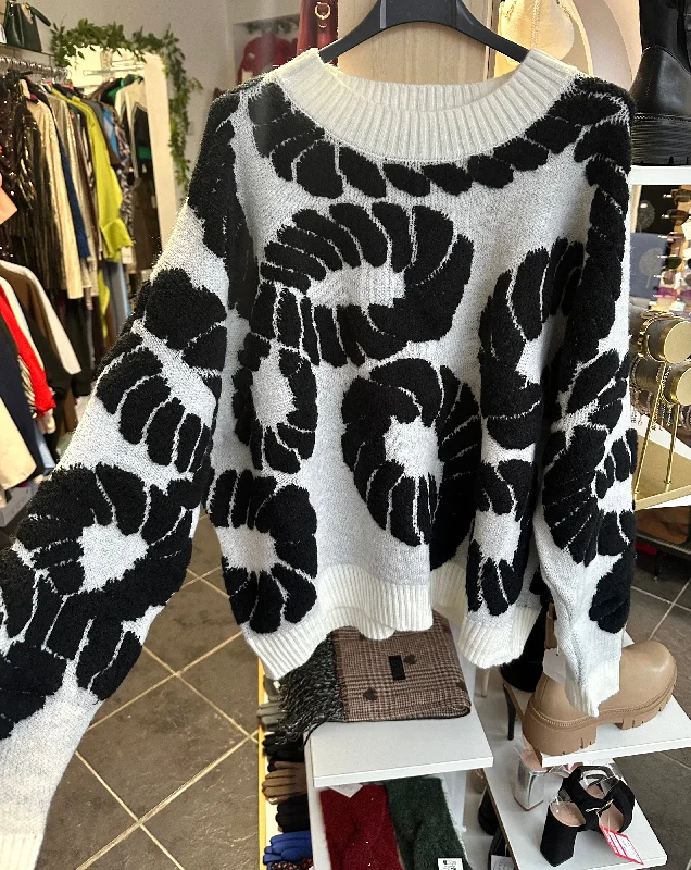 Cream & grey rope detail knitted jumper Slim Fit Regular Fit Oversized