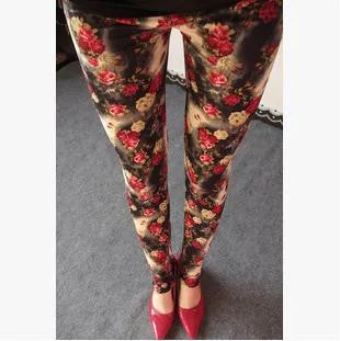 K040 Small red roses