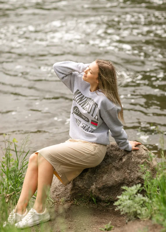 Minnesota Graphic Unisex Crewneck Sweatshirt - FINAL SALE Hoodie with Slit Hem Functional Movement