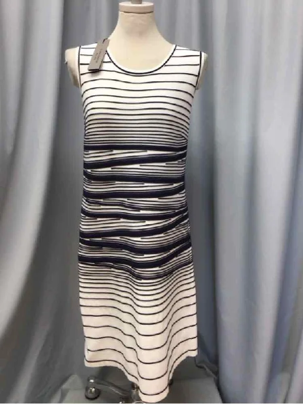 D EXTERIOR SIZE LARGE Ladies DRESS