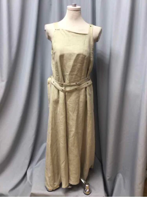 SARAH PACINI SIZE SMALL Ladies DRESS