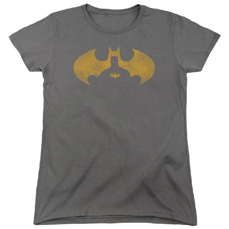 Batman Bat Symbol Knockout - Women's T-Shirt Zippered Front Buttoned Front Snap Front