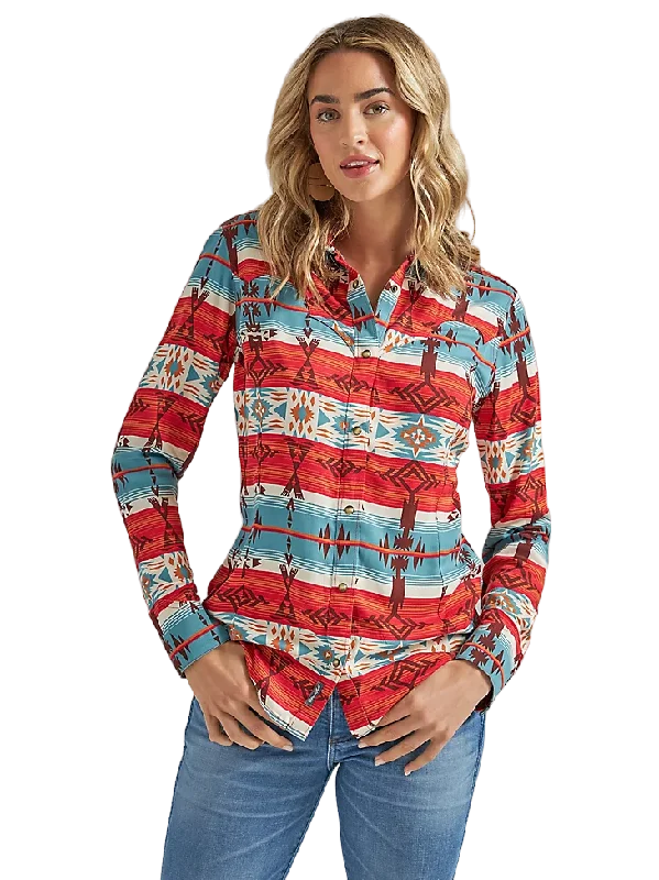 Wrangler Women's Retro Horizontal Geo Snap Shirt Front Pockets Side Pockets Patch Pockets